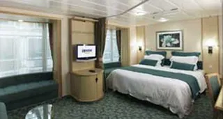 Spacious Promenade View Interior